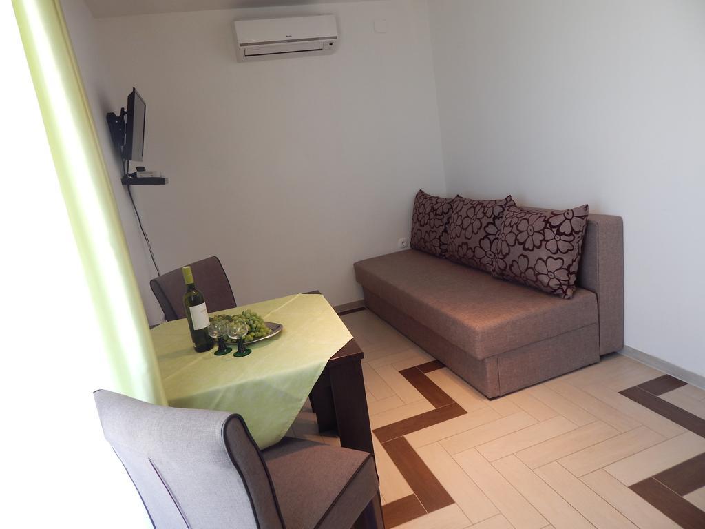 Apartments Sofija Podstrana Bagian luar foto
