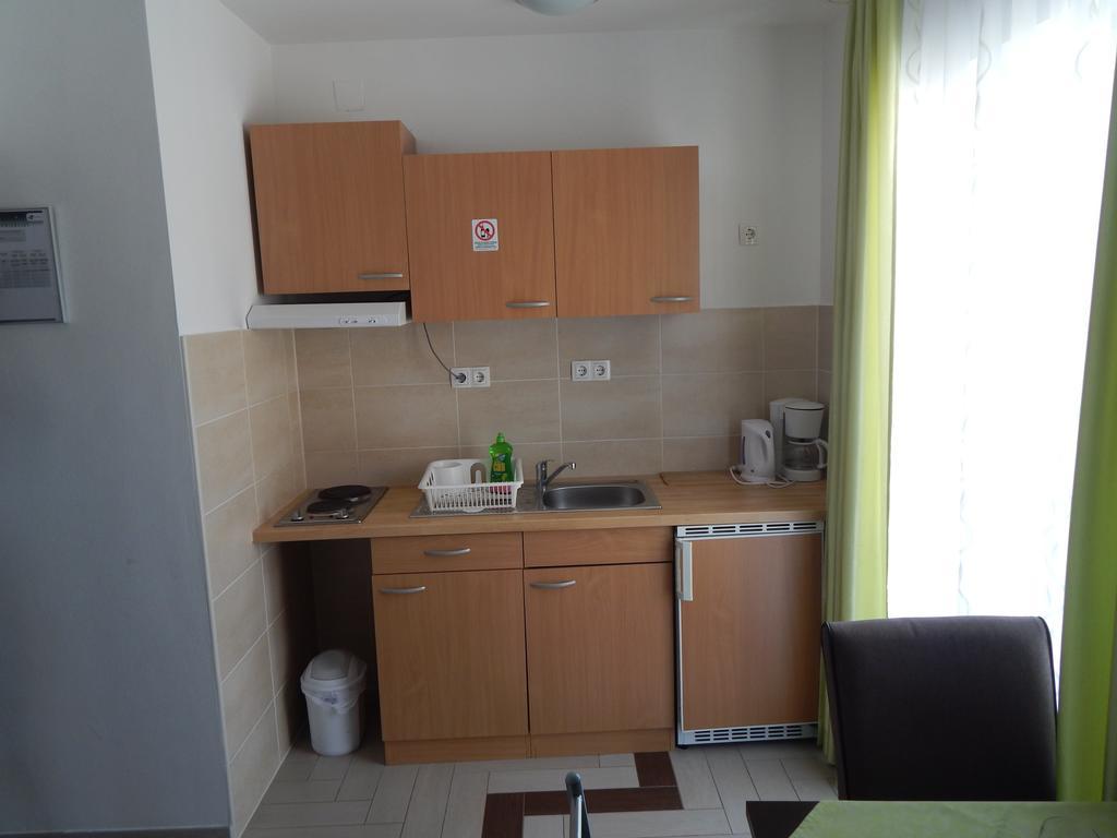 Apartments Sofija Podstrana Bagian luar foto
